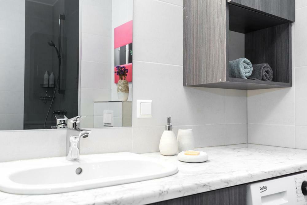 Kuninga City Center Apartment Parnu Ngoại thất bức ảnh