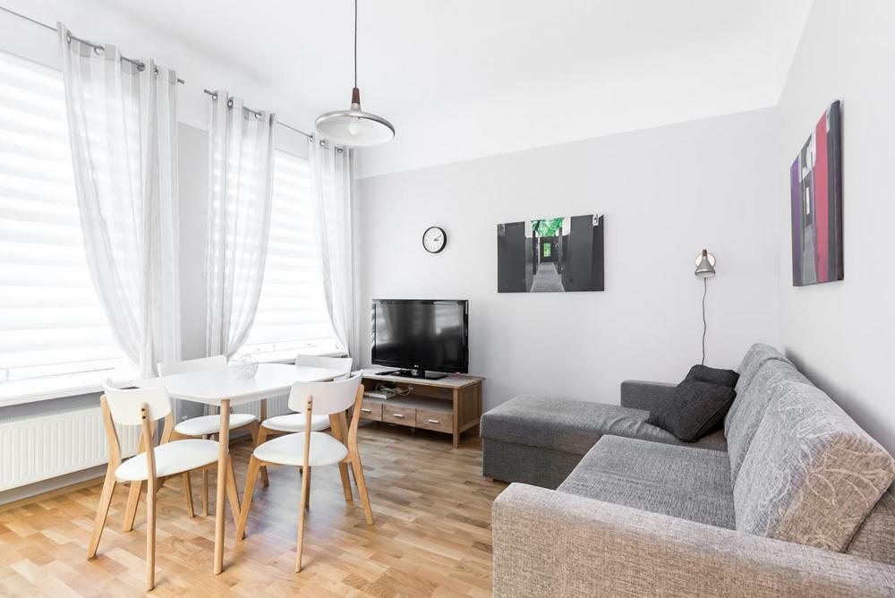 Kuninga City Center Apartment Parnu Ngoại thất bức ảnh